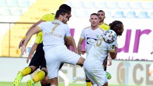 TFF 1. Lig: İstanbulspor: 2 - Akhisarspor: 2