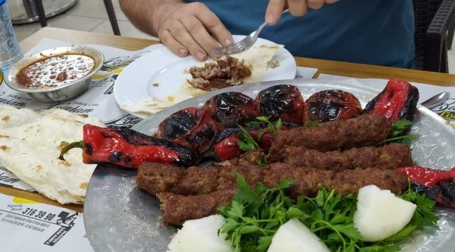 Urfa Kebabı ustaları Adana´ya meydan okudu