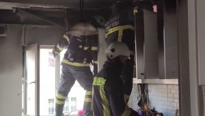 3 katlı binada korkutan yangın