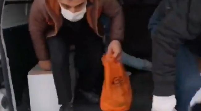 5 kişilik araçtan 15 kişi çıktı