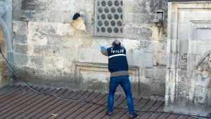 6 asırlık camide esrarengiz olay