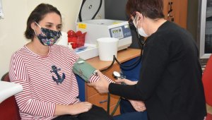 Adana'da ilk korona virüs aşısı yapıldı