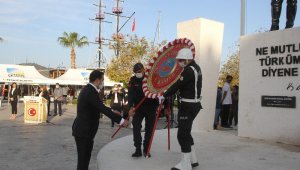 Atatürk, Fethiye'de törenle anıldı