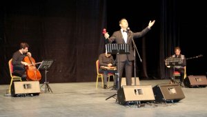 Atatürk'ün sevdiği şarkılar Gebze'de seslendirildi