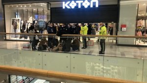 AVM'de ilginç olay
