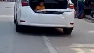 Bagajdaki çocuğu görenler şok oldu