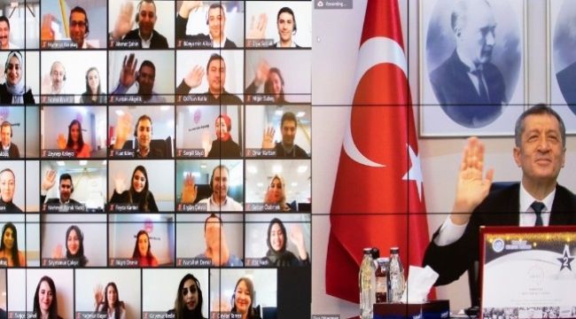 Bakan Selçuk'tan dünya ikincisi MEBİM'E kutlama