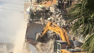 Barış Sitesi ve Cumhuriyet Sitesi'ndeki yıkımlar devam ediyor