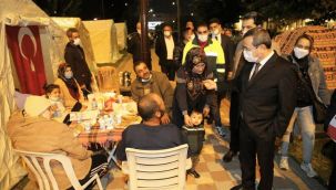 Başkan Batur, kira kampanyasına 10 bin lira bağışladı