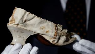 Bu ayakkabı 43 bin 750 euroya satıldı