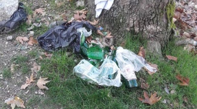 Buldan'da ortalığa atılan çöpler, çirkin manzaraya sebep oldu