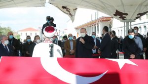 Burhan Kuzu son yolculuğuna uğurlandı