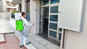 Çiğli'de korona virüsü görülen adresler ilaçlanıyor