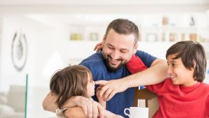 Deprem görüntülerini çocuklara izletmeyin!