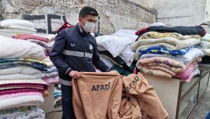Deprem yardımları bitpazarında satılıyor