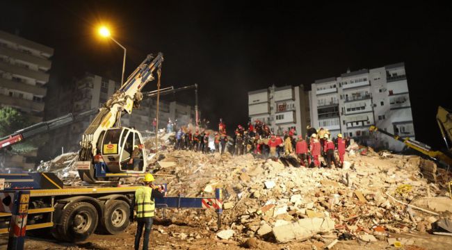 Depremde son durum: 44 vefat, 896 yaralı