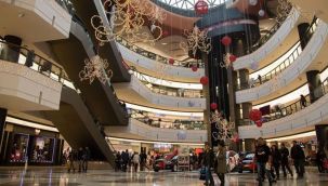 Depremden kaçan AVM çalışanlarına maaş kesintisi