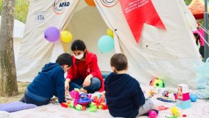 Depremzede çocuklara psikolojik destek