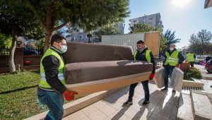 Depremzedelere eşya desteği sürüyor