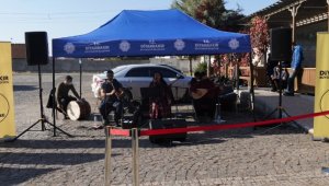 Diyarbakır'da 'Küçede sanat var' etkinliğine yoğun ilgi