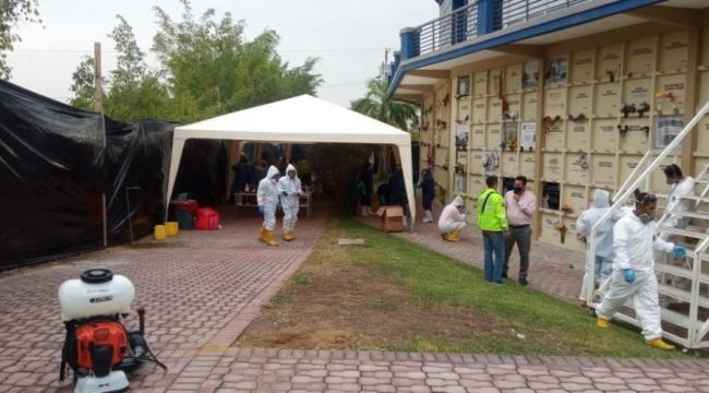 Ekvador'da korona virüsten ölenler mezardan çıkarılıyor