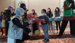 Elazığ'da çocuklar oyuncak şenliği ile eğlendi