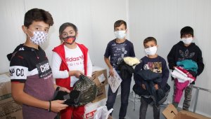 Elazığ'dan İzmir'e içleri ısıtan depremzede kardeşliği