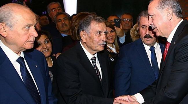 Eski Başbakan yoğun bakımda