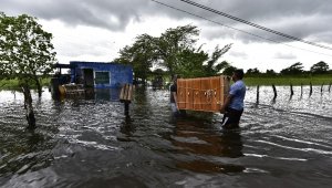 Eta kasırgası Meksika'yı vurdu: 19 ölü