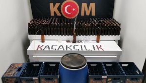 Evini sahte alkol üretim atölyesine çevirdi