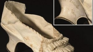 Fransa Kraliçesi Antoinette'in ayakkabısı 43 bin 750 euroya satıldı