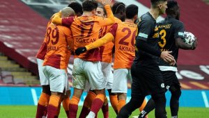 Galatasaray iç sahada 7 puan kaybetti