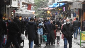 Gazianteplileri ne korona virüs ne de soğuk hava evde tutamıyor