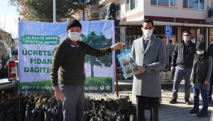 Geleceğe nefes için 4 bin fidan dağıtıldı