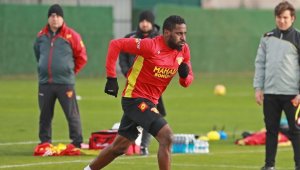 Göztepe, Poko'nun sözleşmesini feshetti