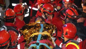 İdil, 58 saat sonra enkazdan sağ çıkarıldı