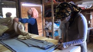 İnsanlık Köyü'ne kadın eli değdi