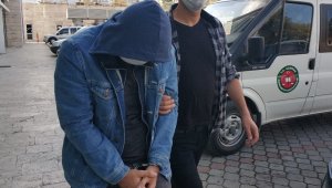 İstanbul merkezli FETÖ operasyonundan mali müfettiş tutuklandı