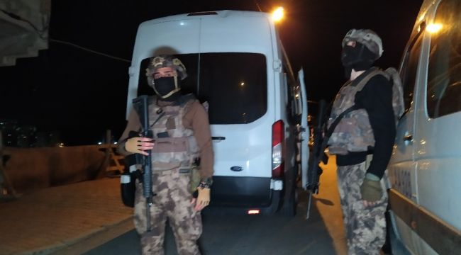 İstanbul'da 11 ilçede eş zamanlı DEAŞ operasyonu:17 gözaltı
