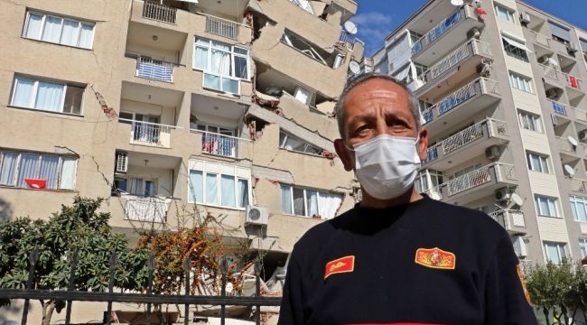 İtfaiye amiri, eşini ve 2 kızını enkazdan kurtardı