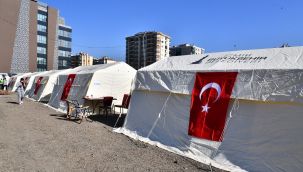 İzmir'de çadırlar tek merkeze toplanacak