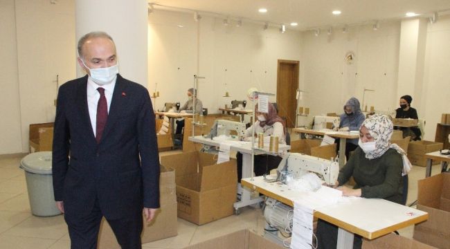 İzmir için maske üretimi yapılıyor