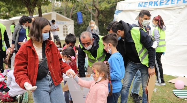 İzmir'de dayanışma ordusu iş başında