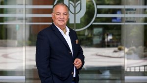 Kadın siyasetin oyuncusu değil seyircisi