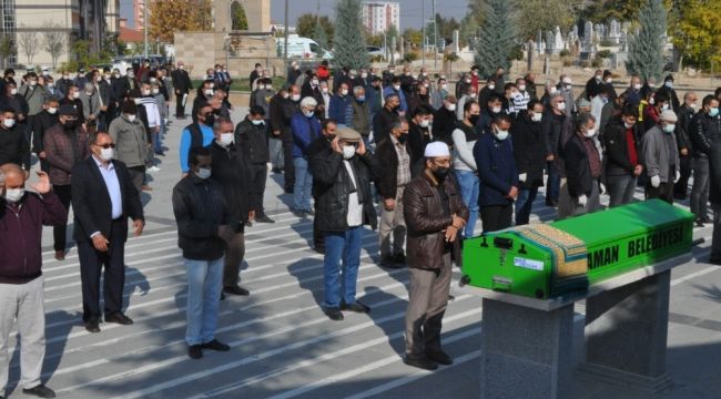 Karaman'da kalbinden bıçaklanan genç toprağa verildi