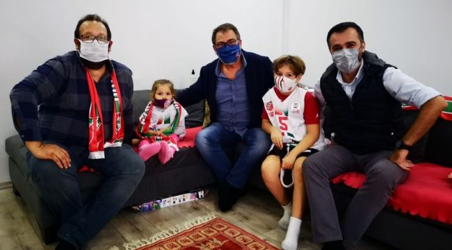 Karşıyaka'dan depremin simgesi Ayda'ya ziyaret