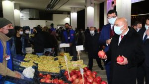 Keçiörenliler alışverişlerini sıcacık semt pazarlarında yapıyorlar