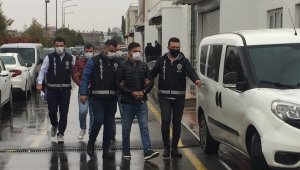 Kıyafetini beğenmeyince vurmuş