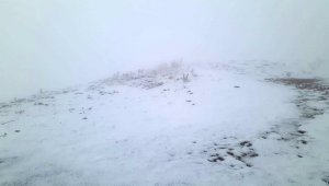 Konya'ya mevsimin ilk karı yağdı