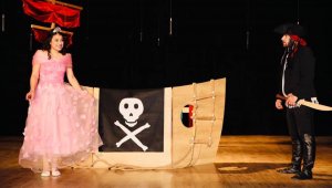 Körfezli Çocuklar, 'Şaşkın Korsan'la eğlendi